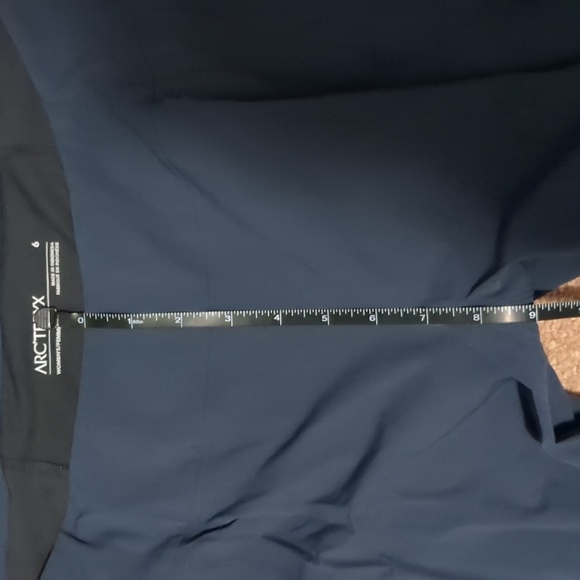 Arc'teryx "Sabria" Hiking Pants in Navy Size 6 UPF 50+ - Picture 9 of 10